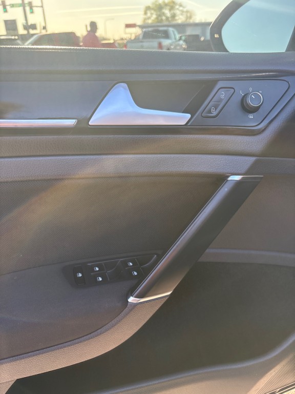 2016 Volkswagen GTI Image 14