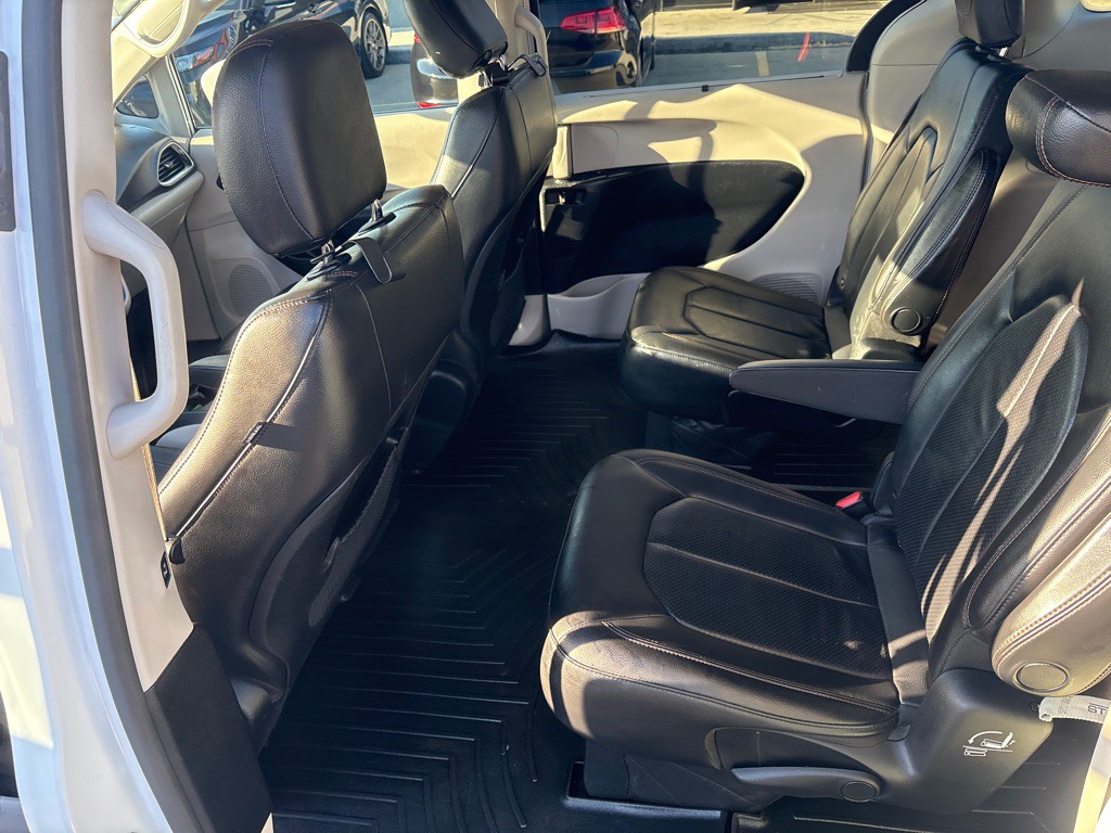 2019 Chrysler Pacifica Image 13