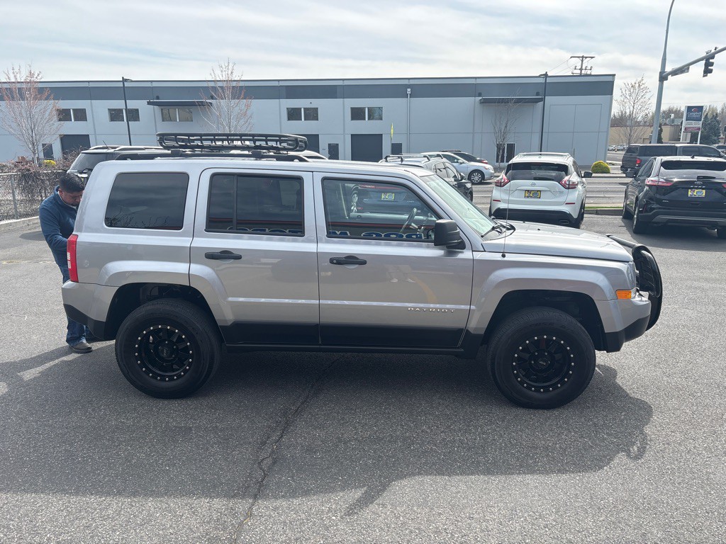 2016 Jeep Patriot Image 6