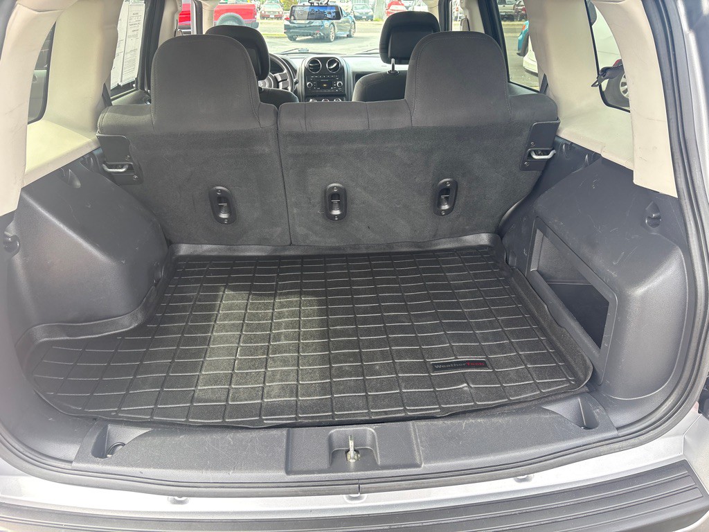 2016 Jeep Patriot Image 9