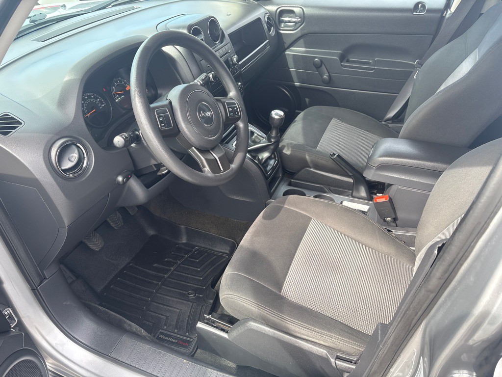 2016 Jeep Patriot Image 11