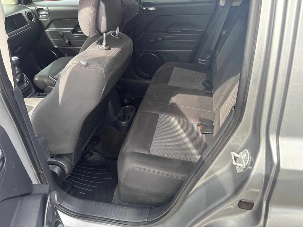 2016 Jeep Patriot Image 12