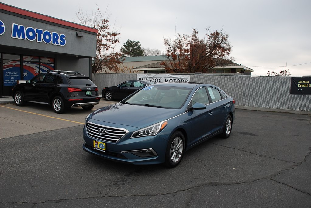 2015 Hyundai Sonata Image 1