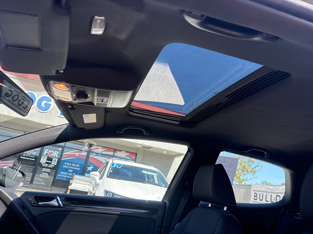 2012 Volkswagen GTI Image 14