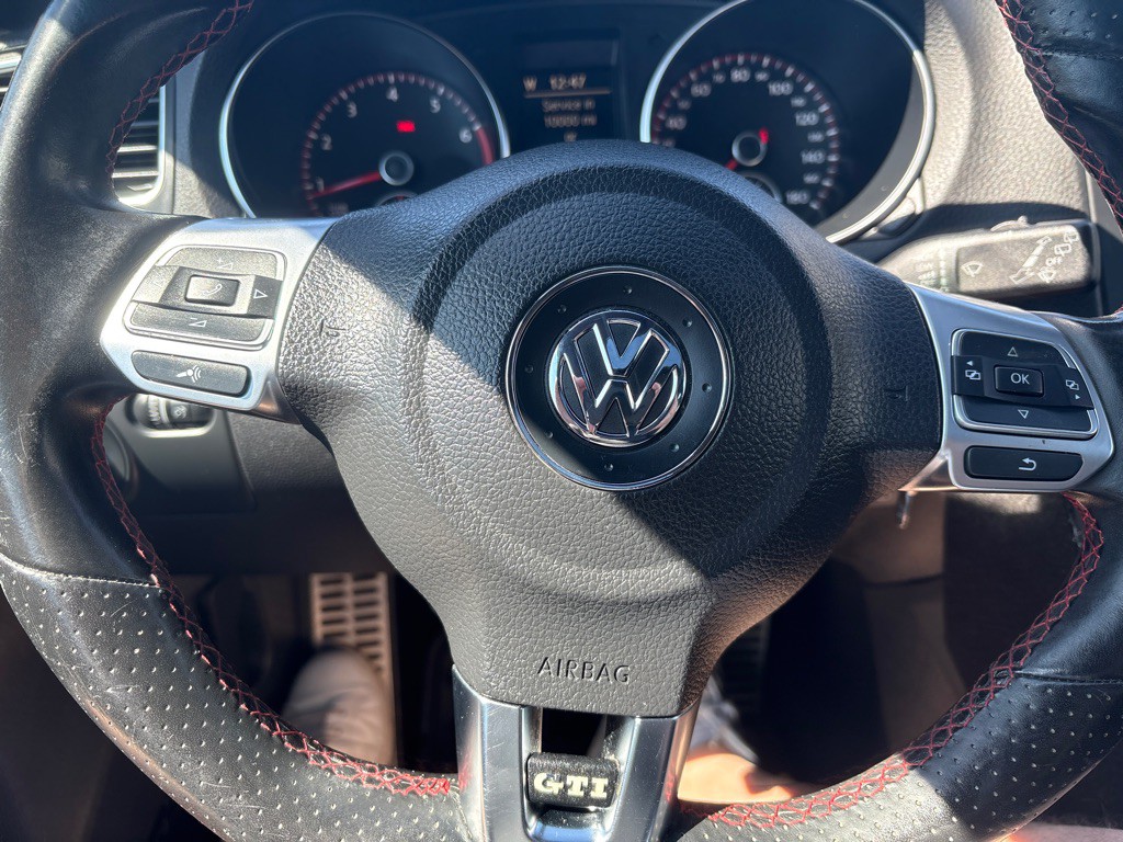 2012 Volkswagen GTI Image 17