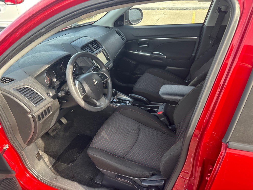2018 Mitsubishi Outlander Image 12