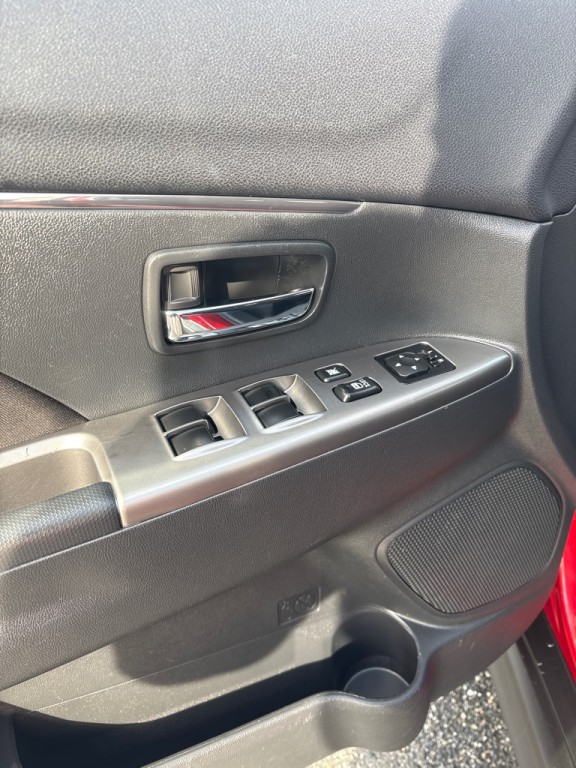 2018 Mitsubishi Outlander Image 13