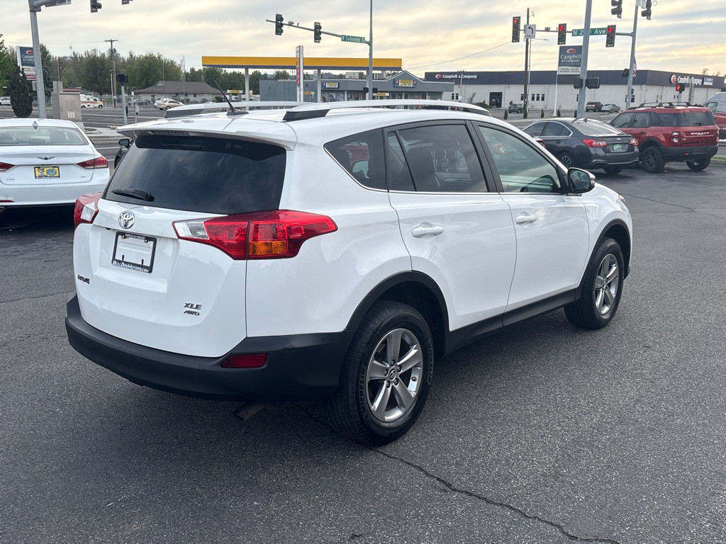 2015 Toyota Rav4 Image 7