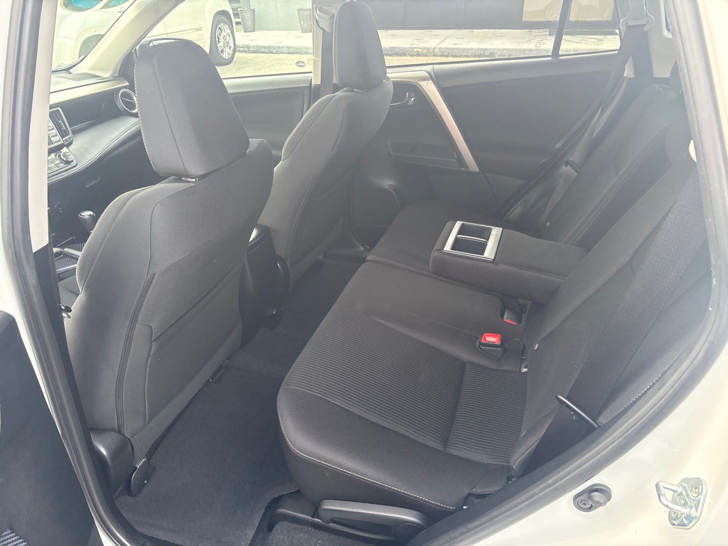 2015 Toyota Rav4 Image 13