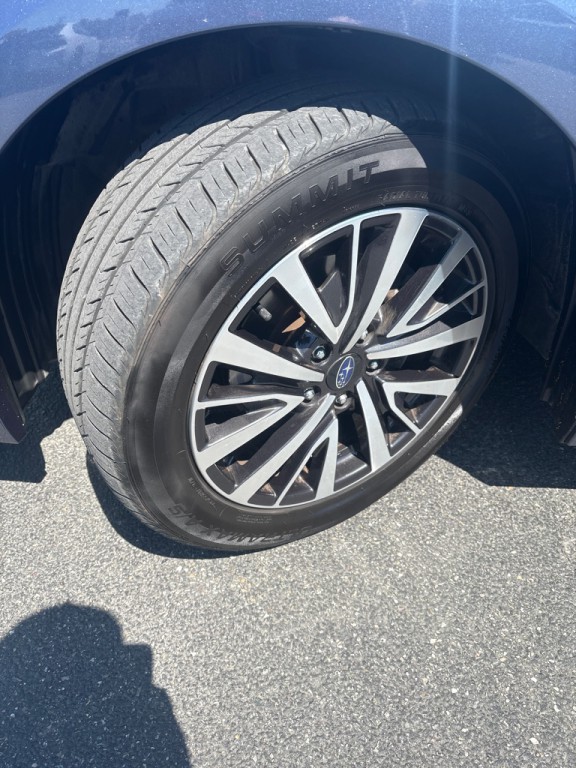 2018 Subaru Legacy Image 9