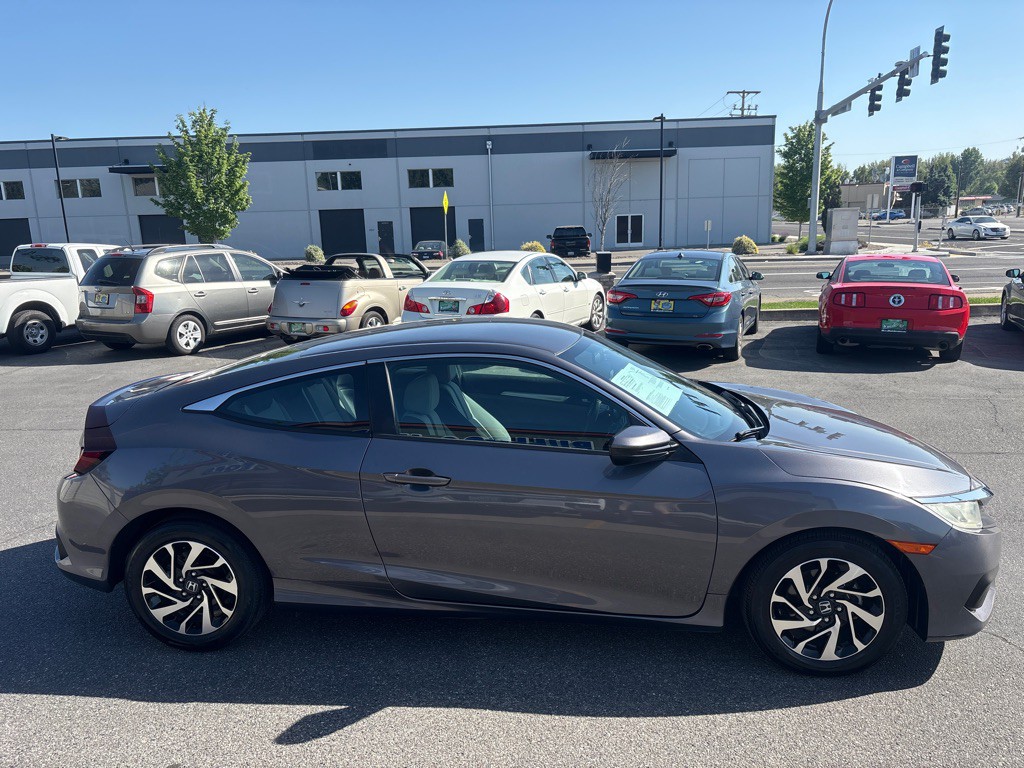 2018 Honda Civic Image 6