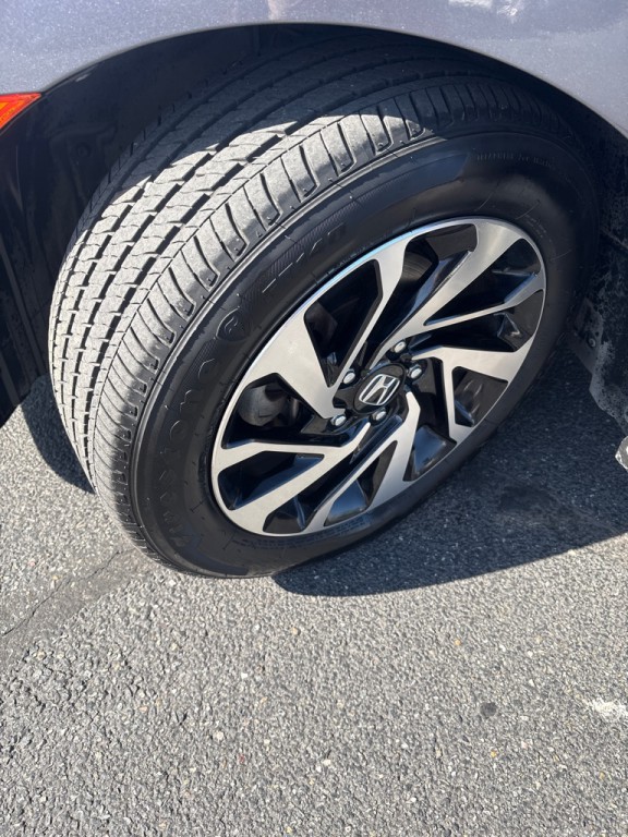 2018 Honda Civic Image 9