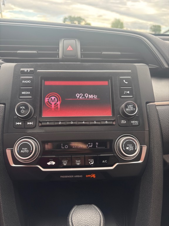 2016 Honda Civic Image 21