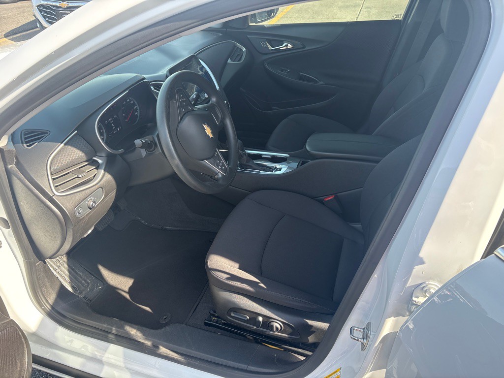 2024 Chevrolet Malibu Image 12