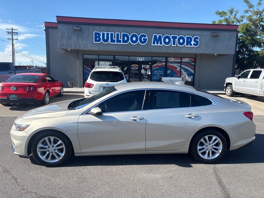 2016 Chevrolet Malibu Image 2