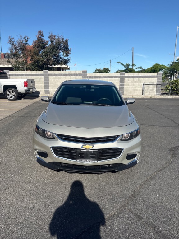2016 Chevrolet Malibu Image 4