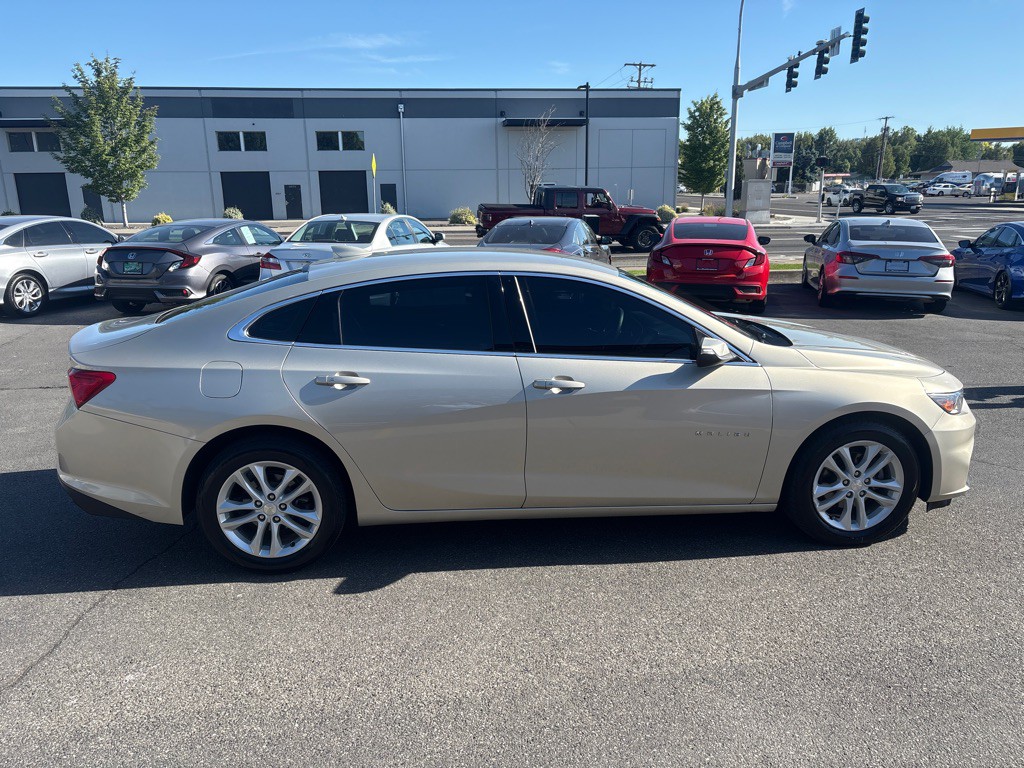 2016 Chevrolet Malibu Image 6