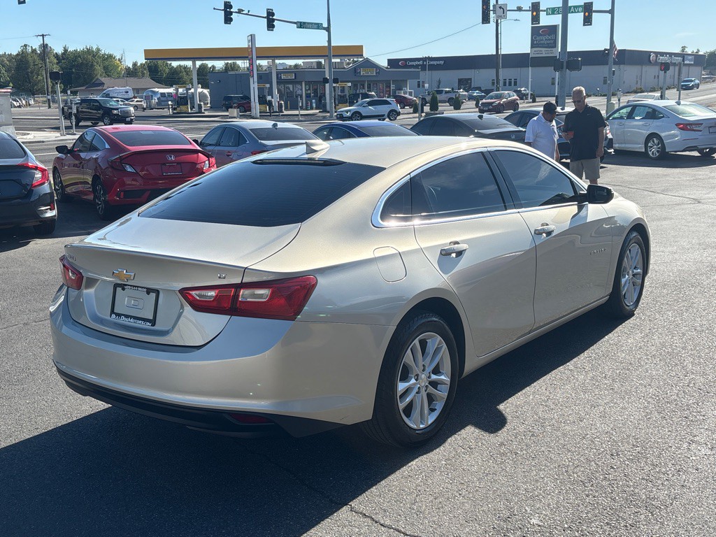 2016 Chevrolet Malibu Image 7