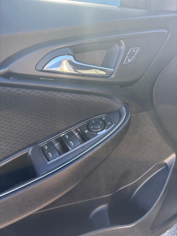 2016 Chevrolet Malibu Image 14
