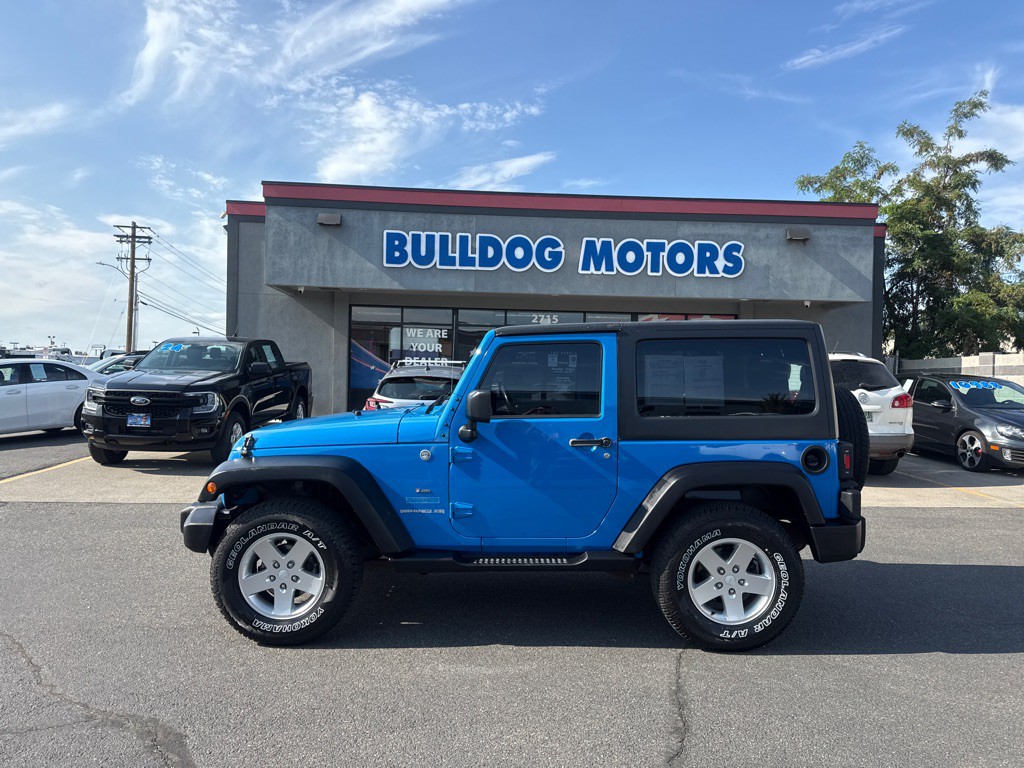 2011 Jeep Wrangler Image 2