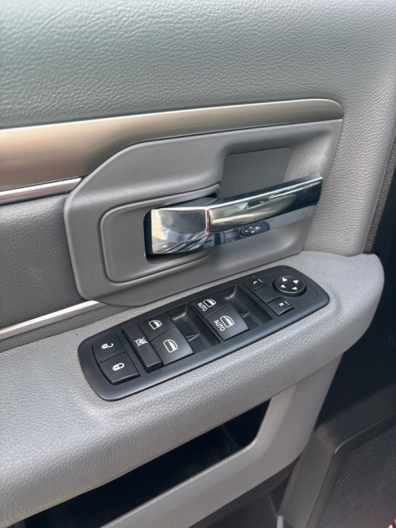 2016 RAM 1500 Image 15