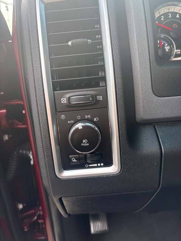2016 RAM 1500 Image 16