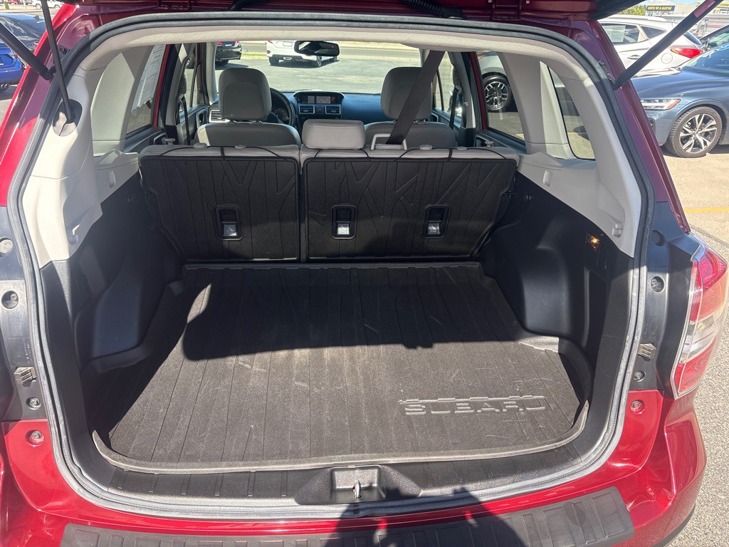 2016 Subaru Forester Image 11