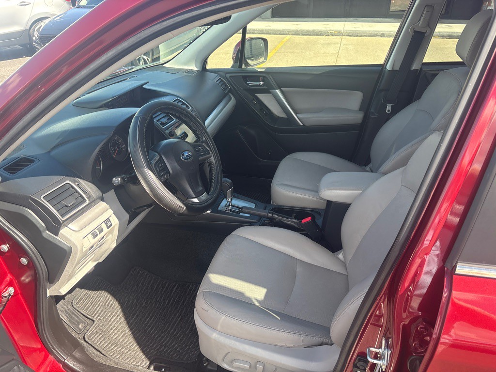 2016 Subaru Forester Image 12