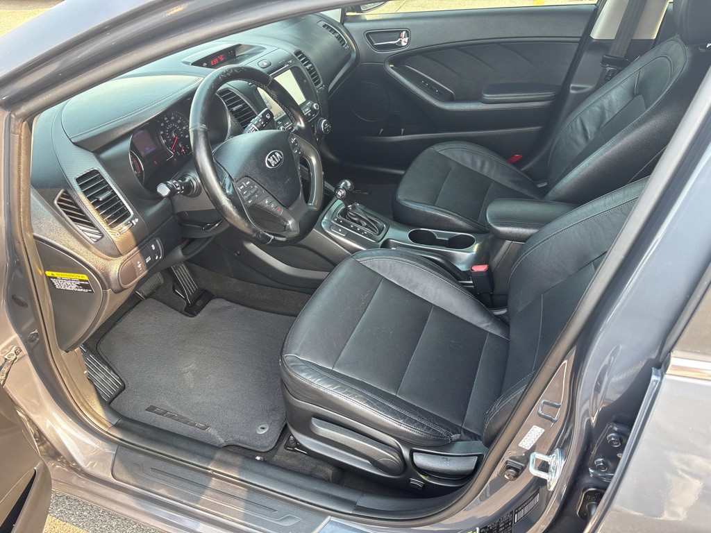2016 Kia Forte Image 12