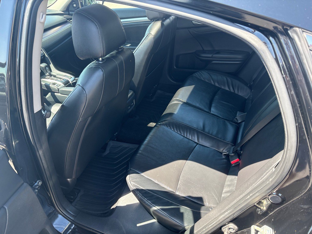 2016 Honda Civic Image 13