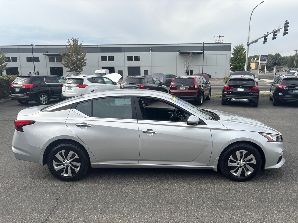 2019 Nissan Altima Image 6