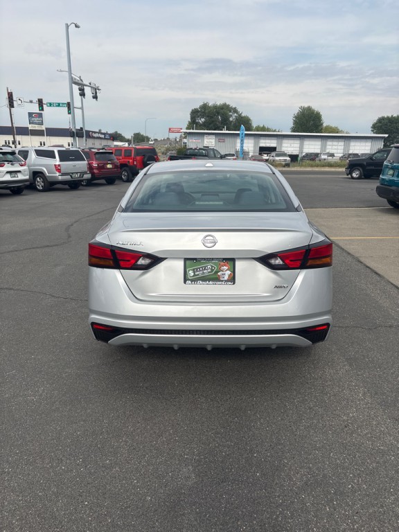 2019 Nissan Altima Image 8