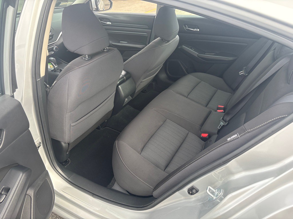 2019 Nissan Altima Image 13
