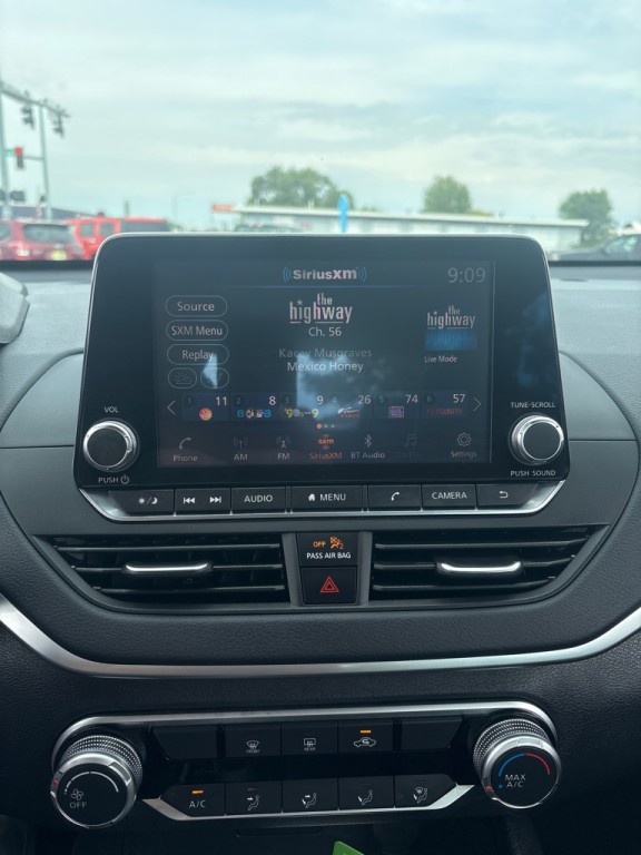 2019 Nissan Altima Image 20