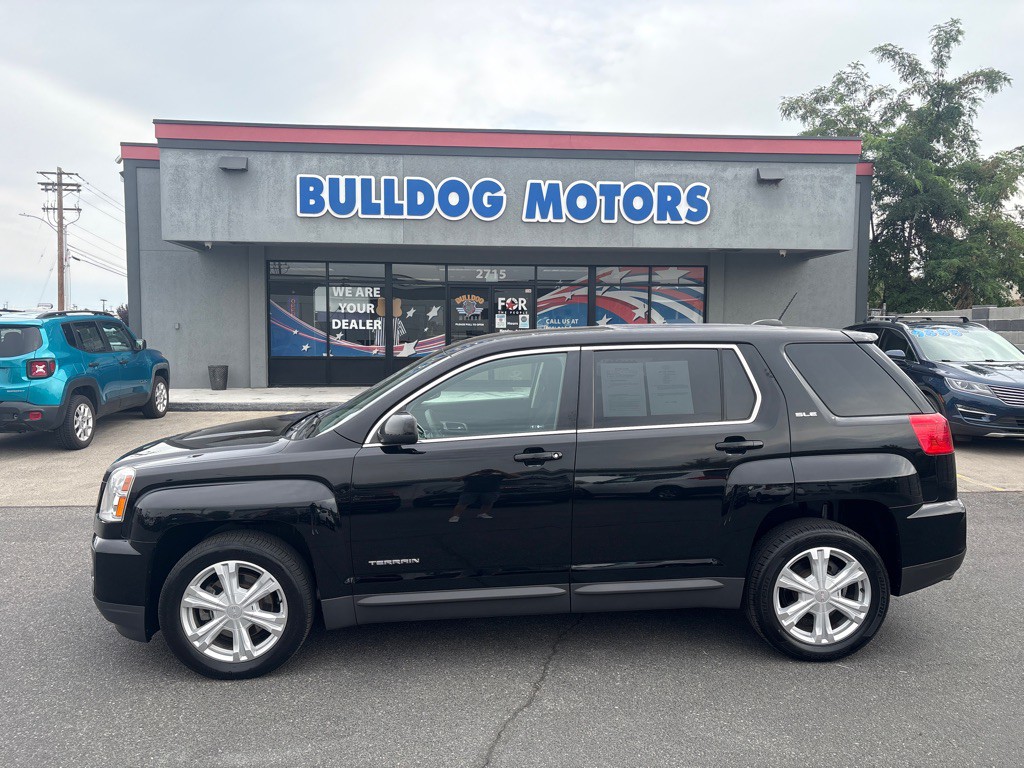 2017 GMC Terrain Image 2