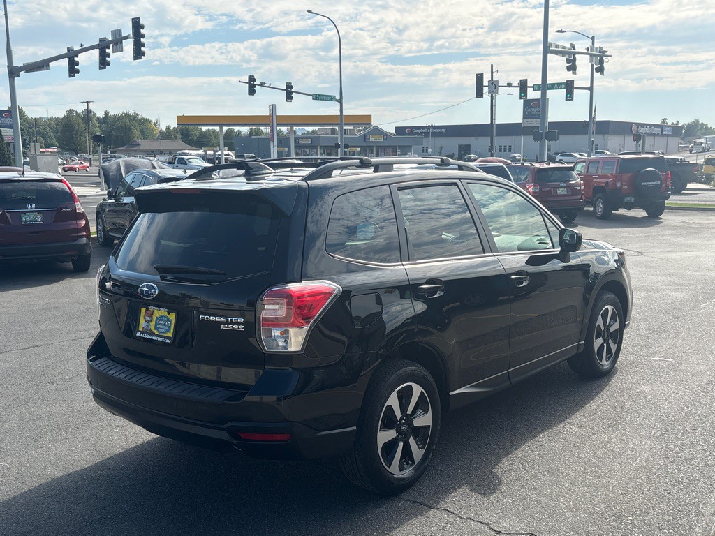 2017 Subaru Forester Image 7
