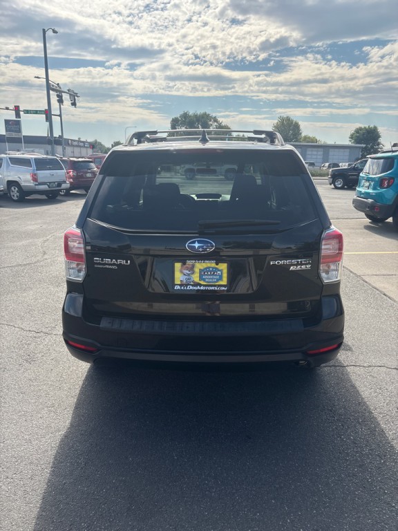 2017 Subaru Forester Image 8