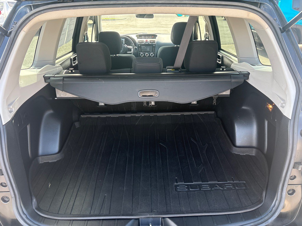 2017 Subaru Forester Image 11