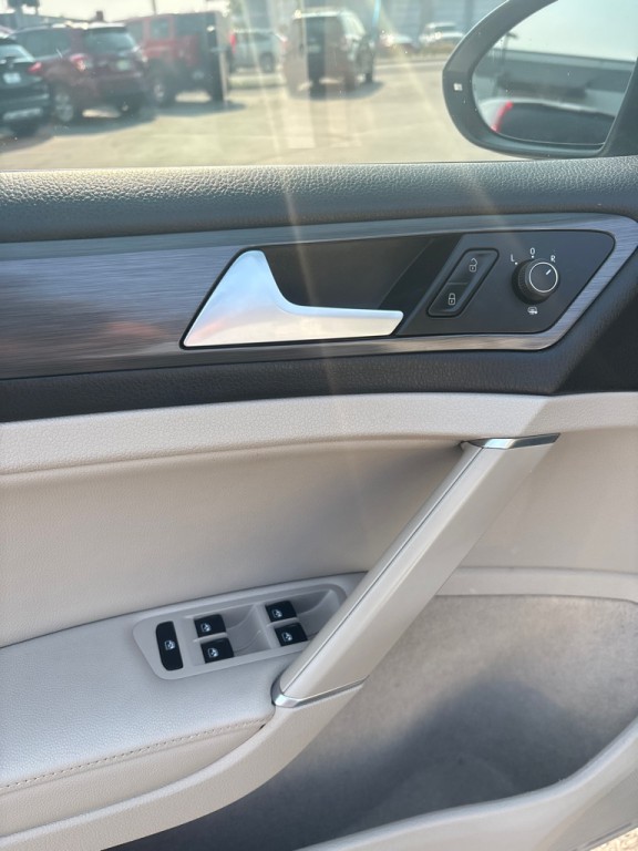2019 Volkswagen Golf Image 15