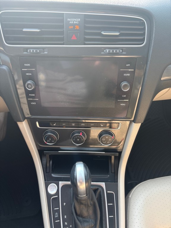 2019 Volkswagen Golf Image 21