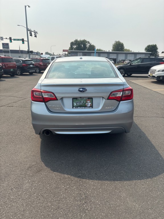 2015 Subaru Legacy Image 8