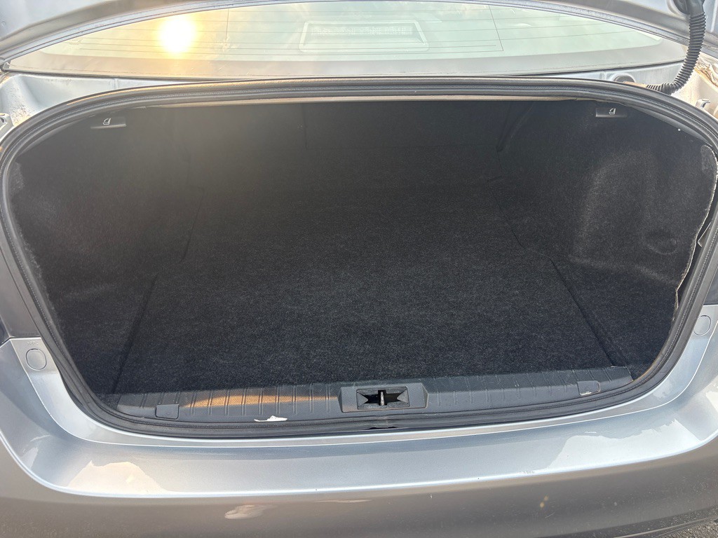 2015 Subaru Legacy Image 13