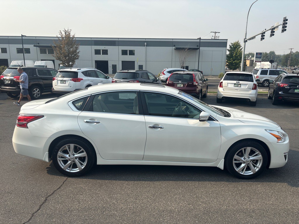 2015 Nissan Altima Image 6