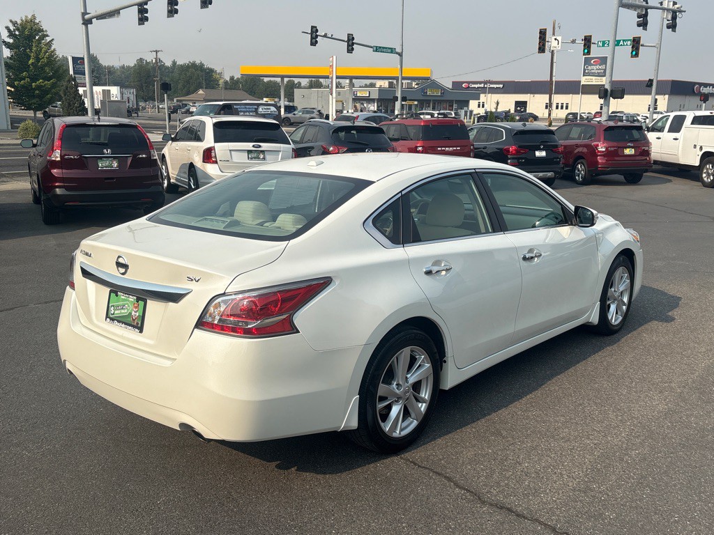 2015 Nissan Altima Image 7
