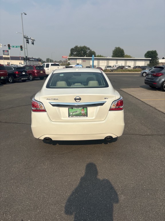2015 Nissan Altima Image 8