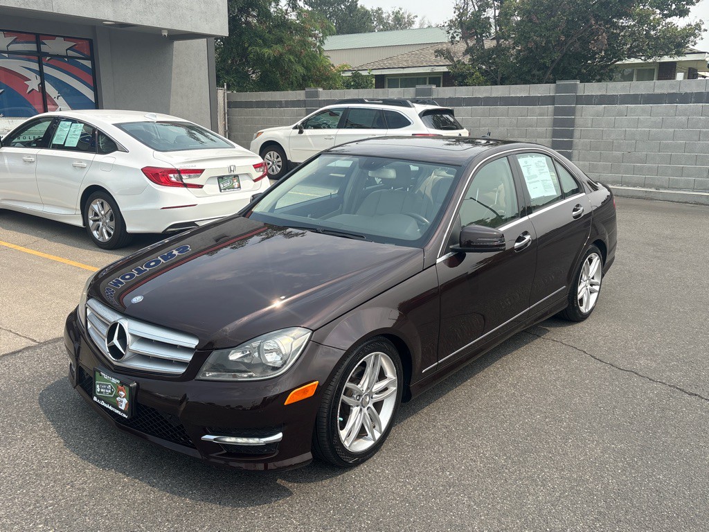 2012 Mercedes-Benz C-Class Image 1