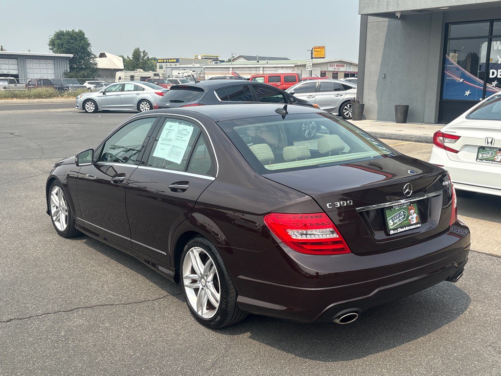 2012 Mercedes-Benz C-Class Image 3