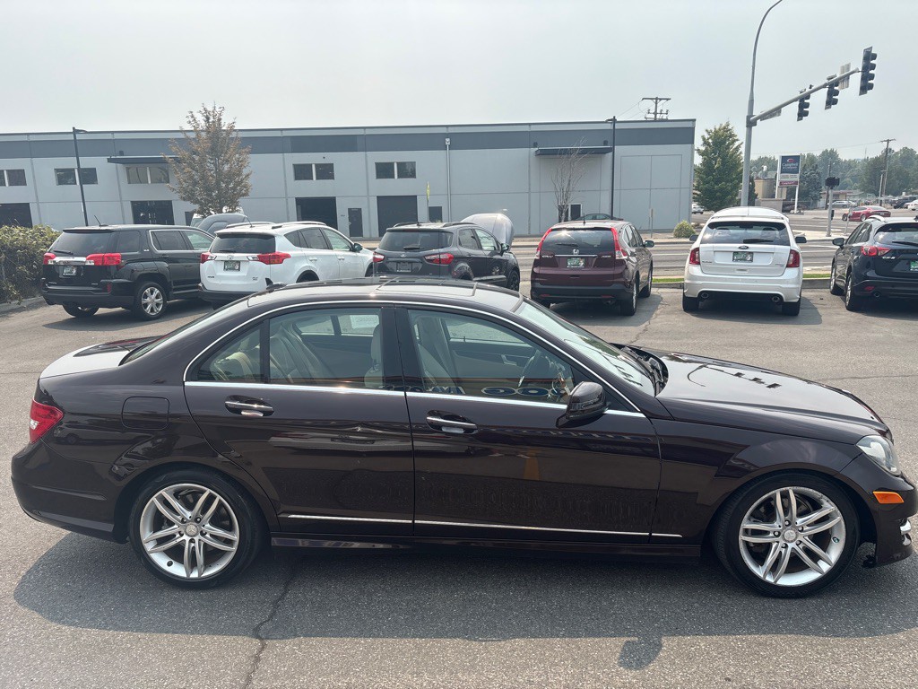 2012 Mercedes-Benz C-Class Image 6