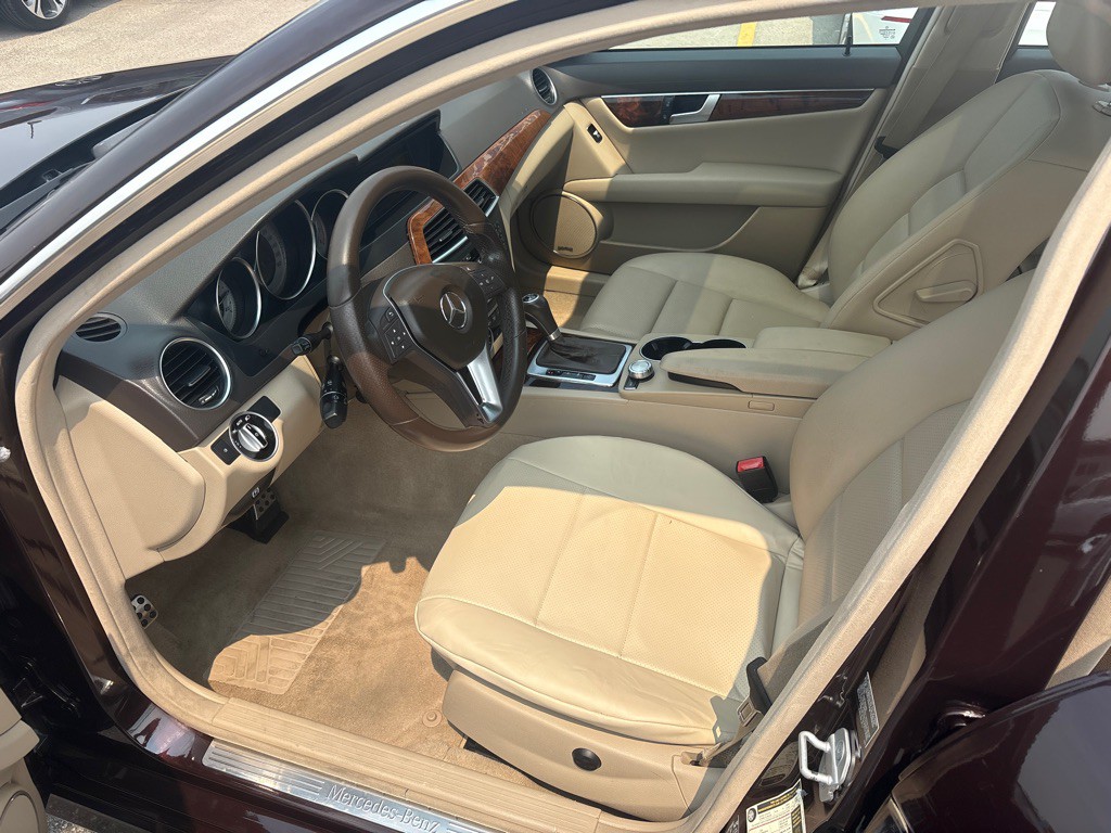 2012 Mercedes-Benz C-Class Image 12