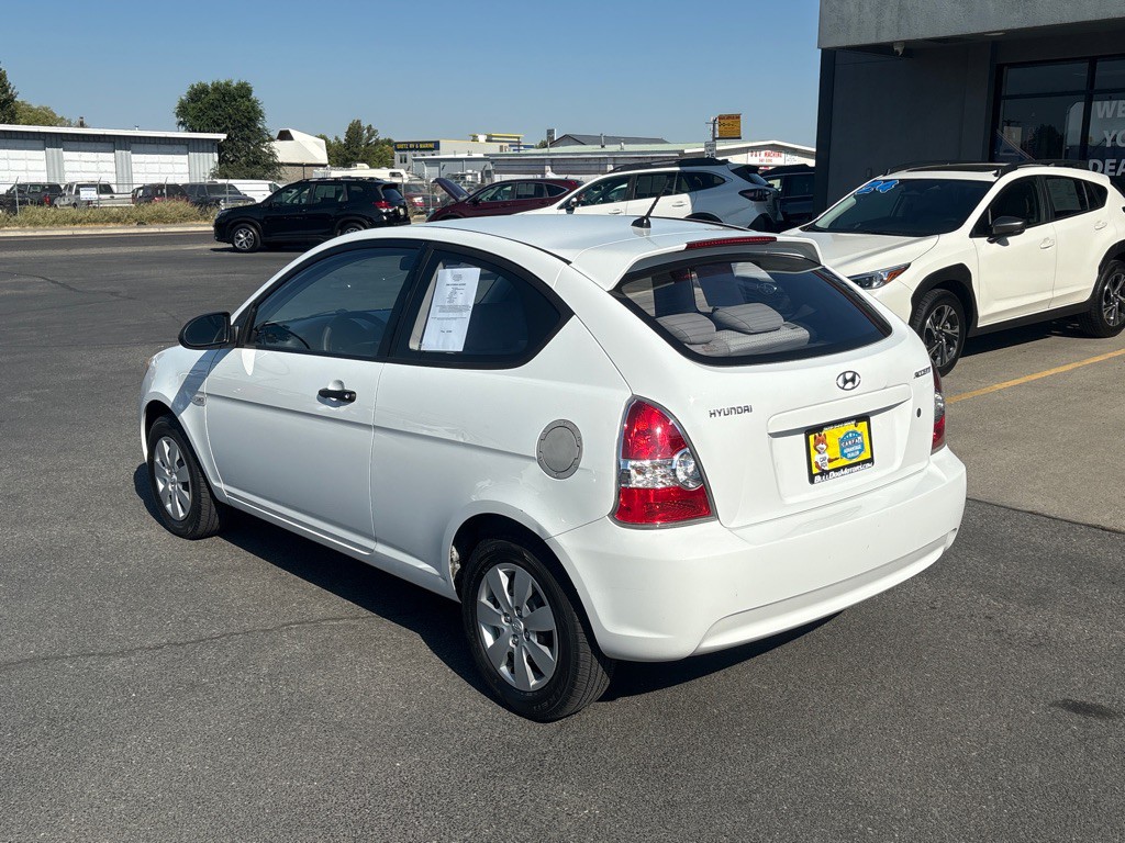 2009 Hyundai Accent Image 3